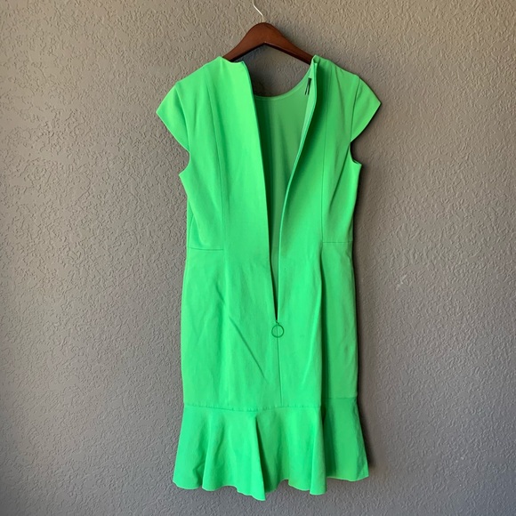 Akris Punto green crew neck size 8 sheath dress
